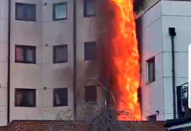 Fears over cladding in fire hit block